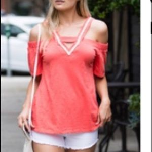NEW* off the shoulder pink V-neck Top